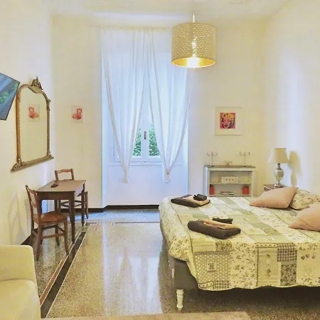 Central Chic Apartment Genoa Exterior photo