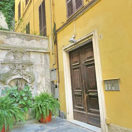 Central Chic Apartment Genoa Exterior photo
